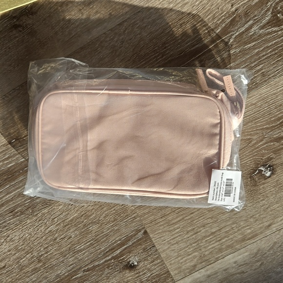 FENTY BEAUTY BAECATION GETAWAY Embroidered Coco nude bag - Picture 9 of 12